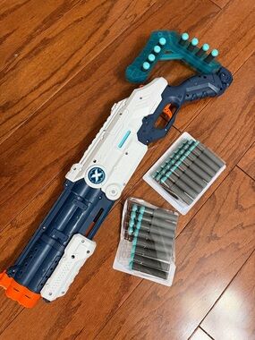 Zuru X-Shot Excel Vigilante foam dart blaster